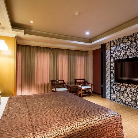 Ching Ching Motel Sanxia Exterior photo