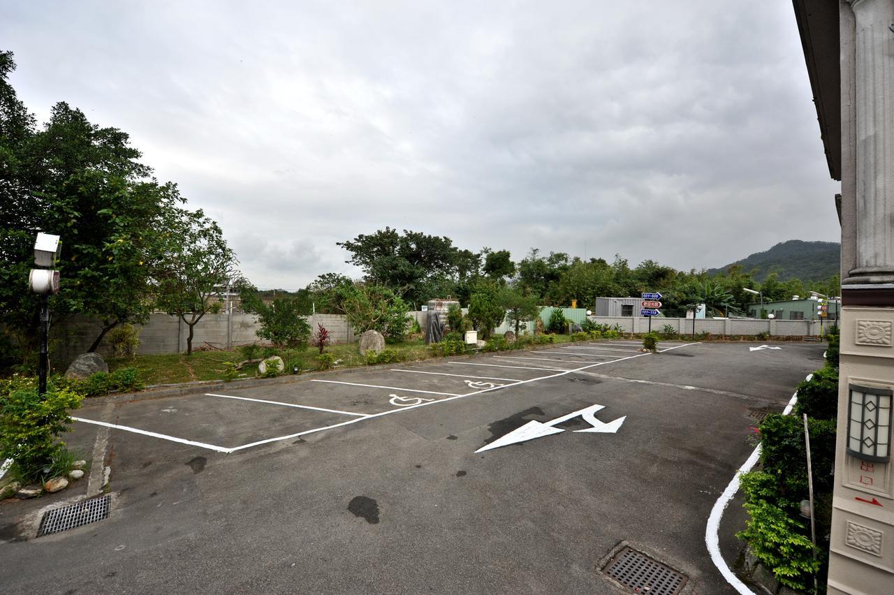 Ching Ching Motel Sanxia Exterior photo